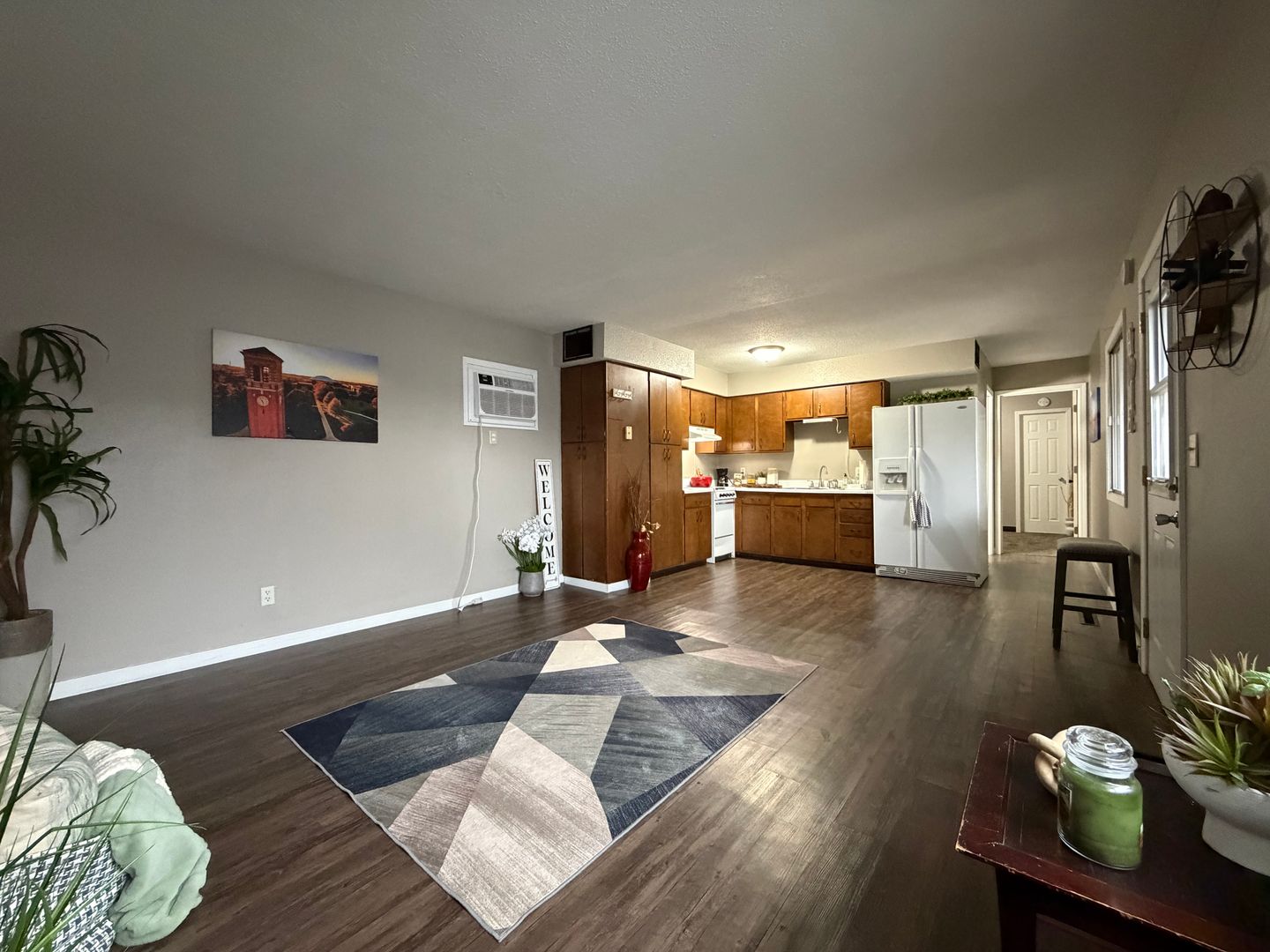 Hudson Apartment: 322 S. Washington St.