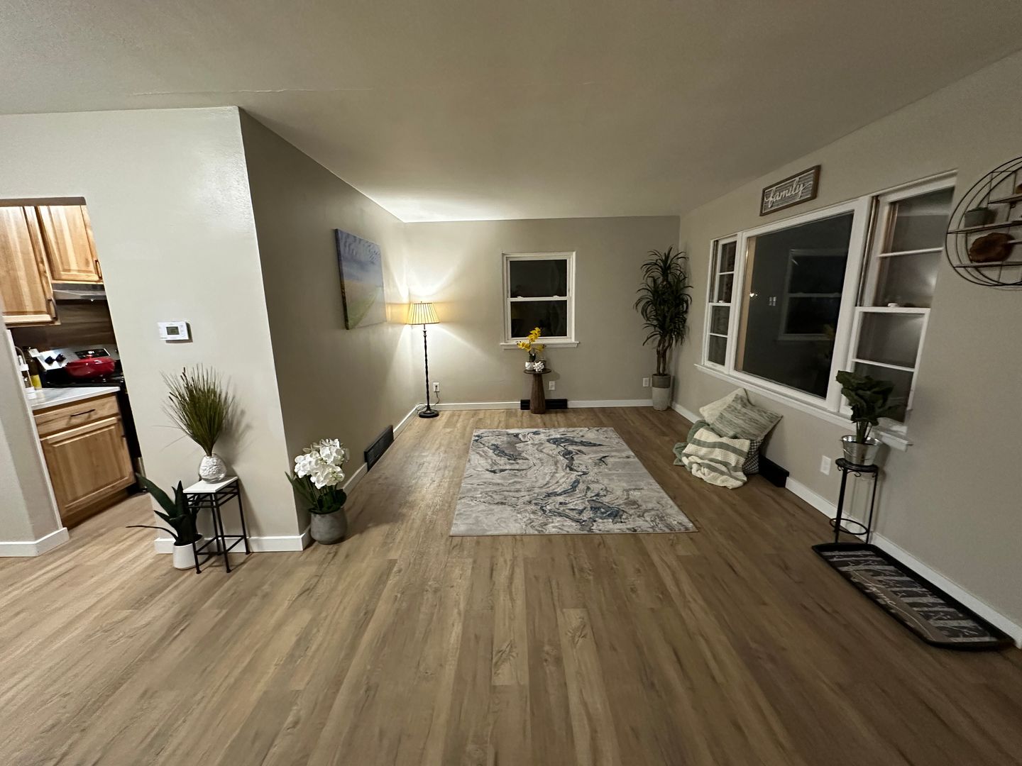 Waterloo Apartment: 1126-1128 Byron Ave.