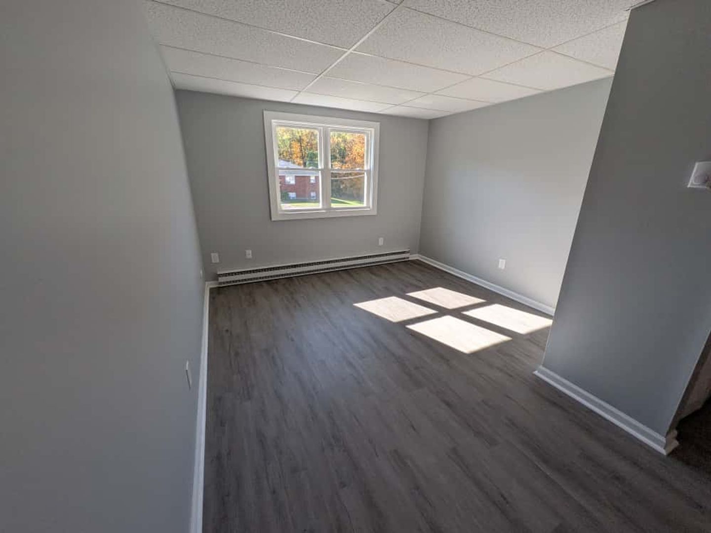 Troy Apartment: 1 Andrews Rd - 1