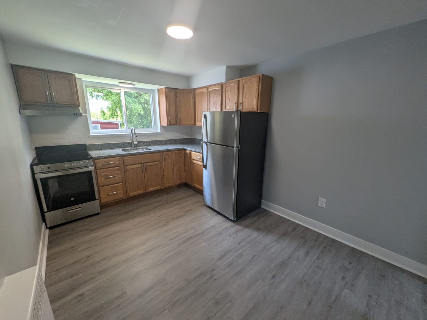Modern Comfort & Convenience in  Rensselaer – Perfect Location!