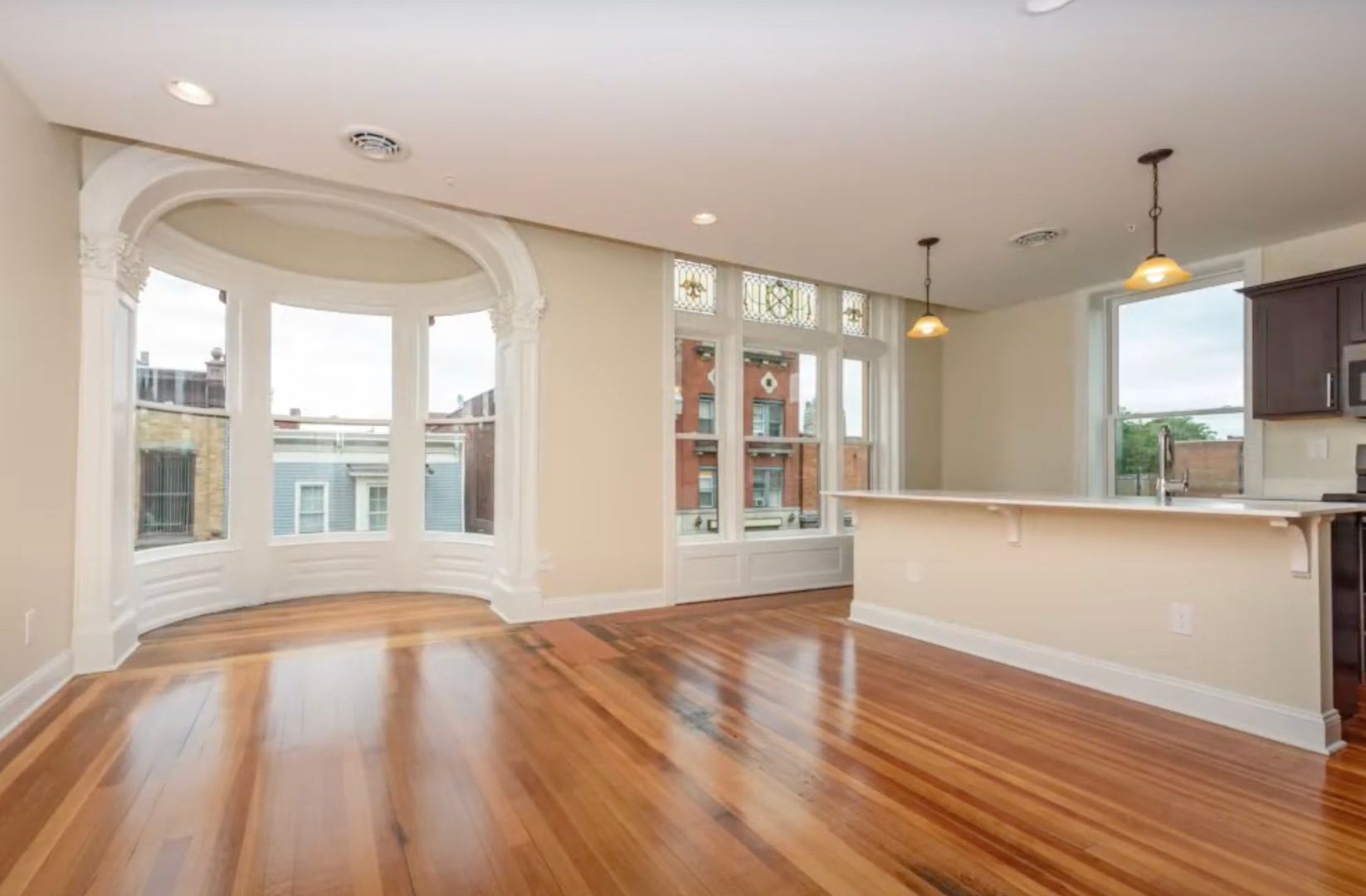 Charming 1-Bed with Restored Historic Details & Modern Upgrades