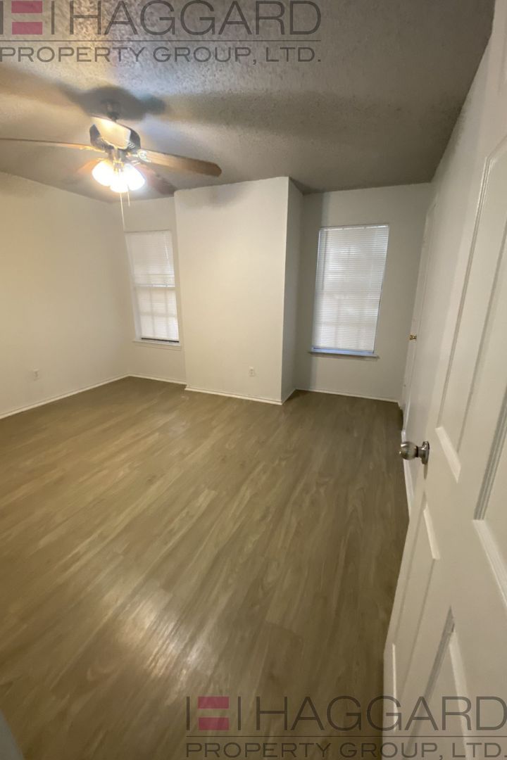 Plano Townhome: 1504 E 15th Street