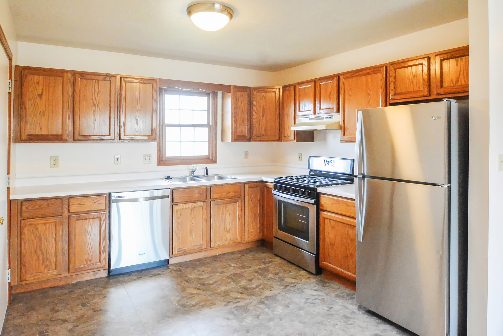 Bourbonnais Apartment: 728 Double Jack Street