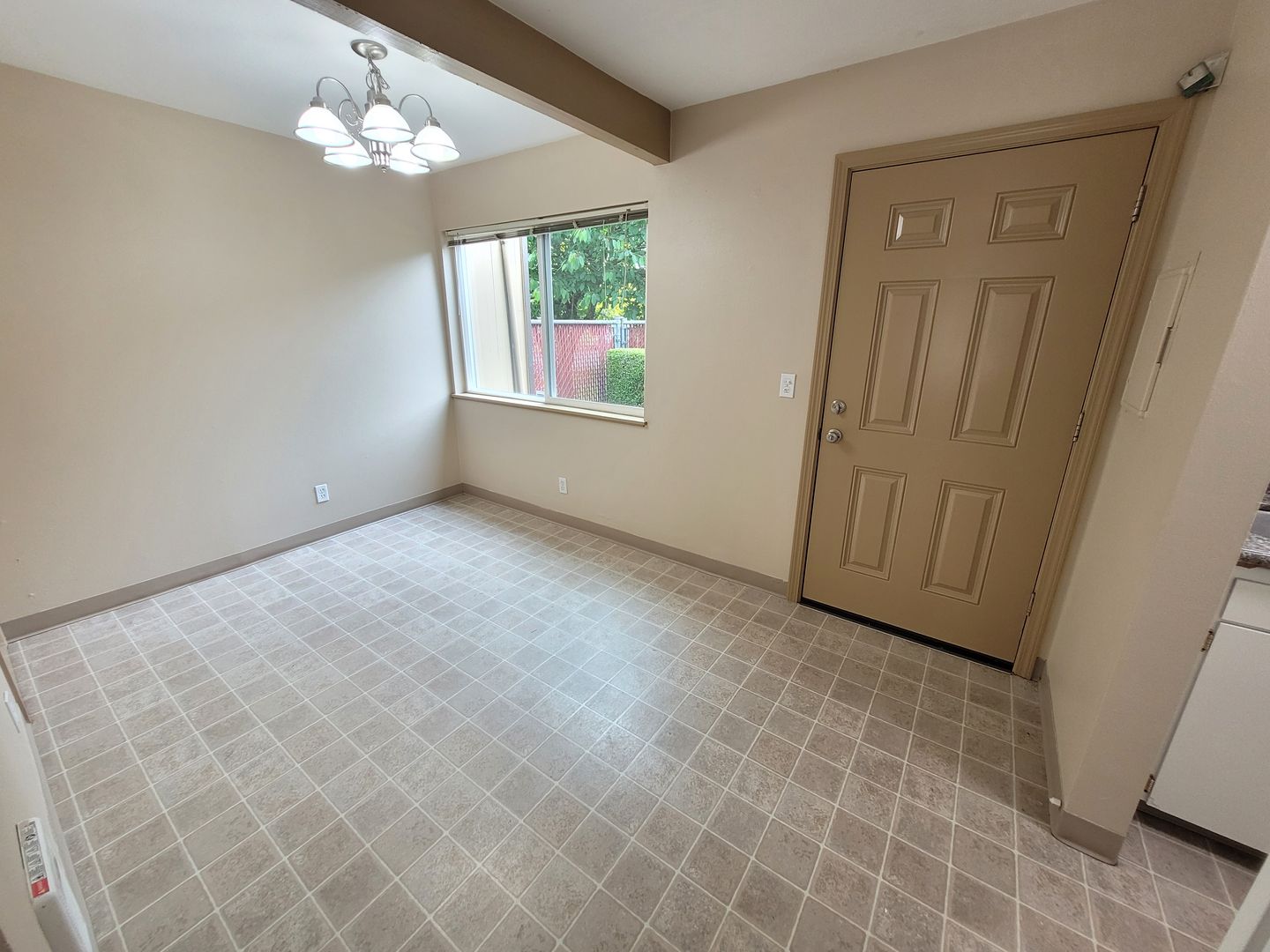 Mill Park Townhomes ( TOR004 ) 8 of 12