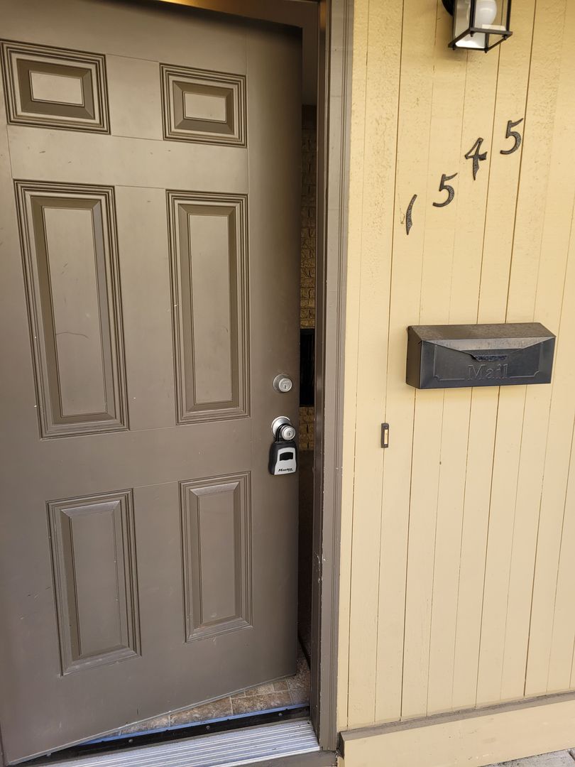 Salem Apartment: 1531-1547 Mill St SE