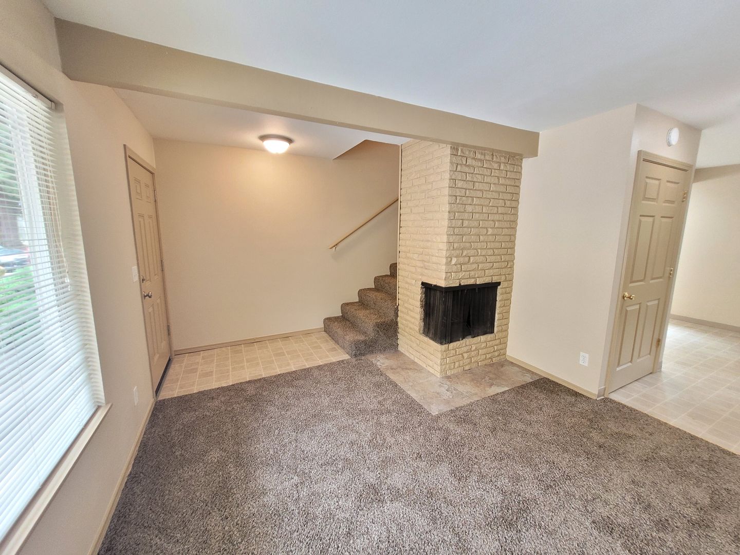 Mill Park Townhomes ( TOR004 ) 4 of 12