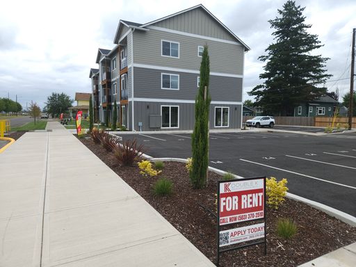 Commercial Space Available Gervais Oregon!