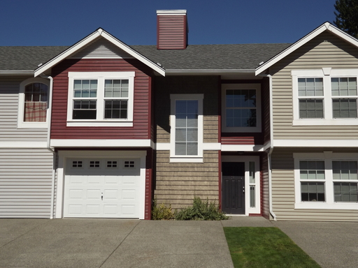 Spectacular 3 Bedroom Condo in "Alicia Meadows" - Puyallup! – photo 1