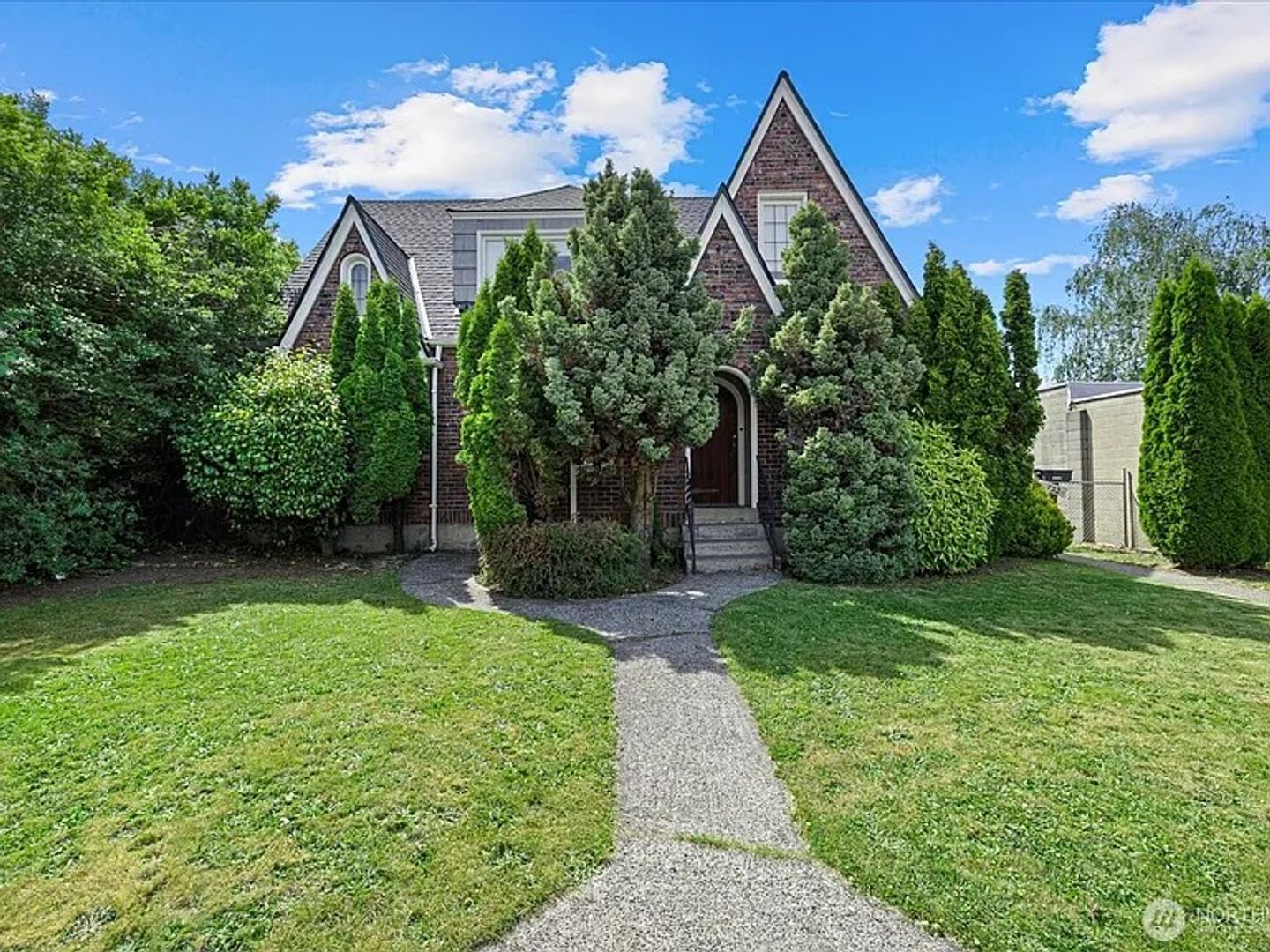 Tacoma Apartment: 3734 South M Street