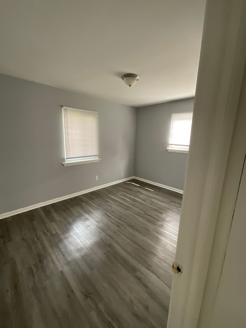 Remodeled Two Bedroom Apartment in Simonsdale 9 of 12