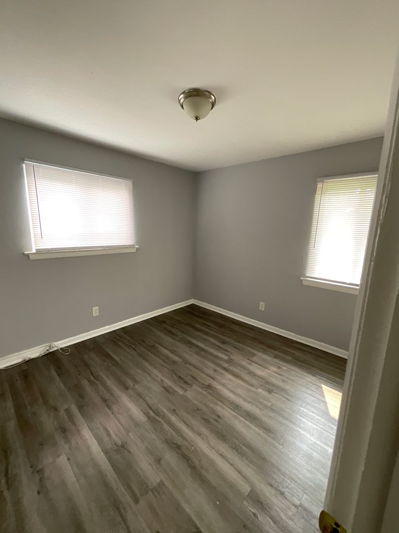 Remodeled Two Bedroom Apartment in Simonsdale 12 of 12