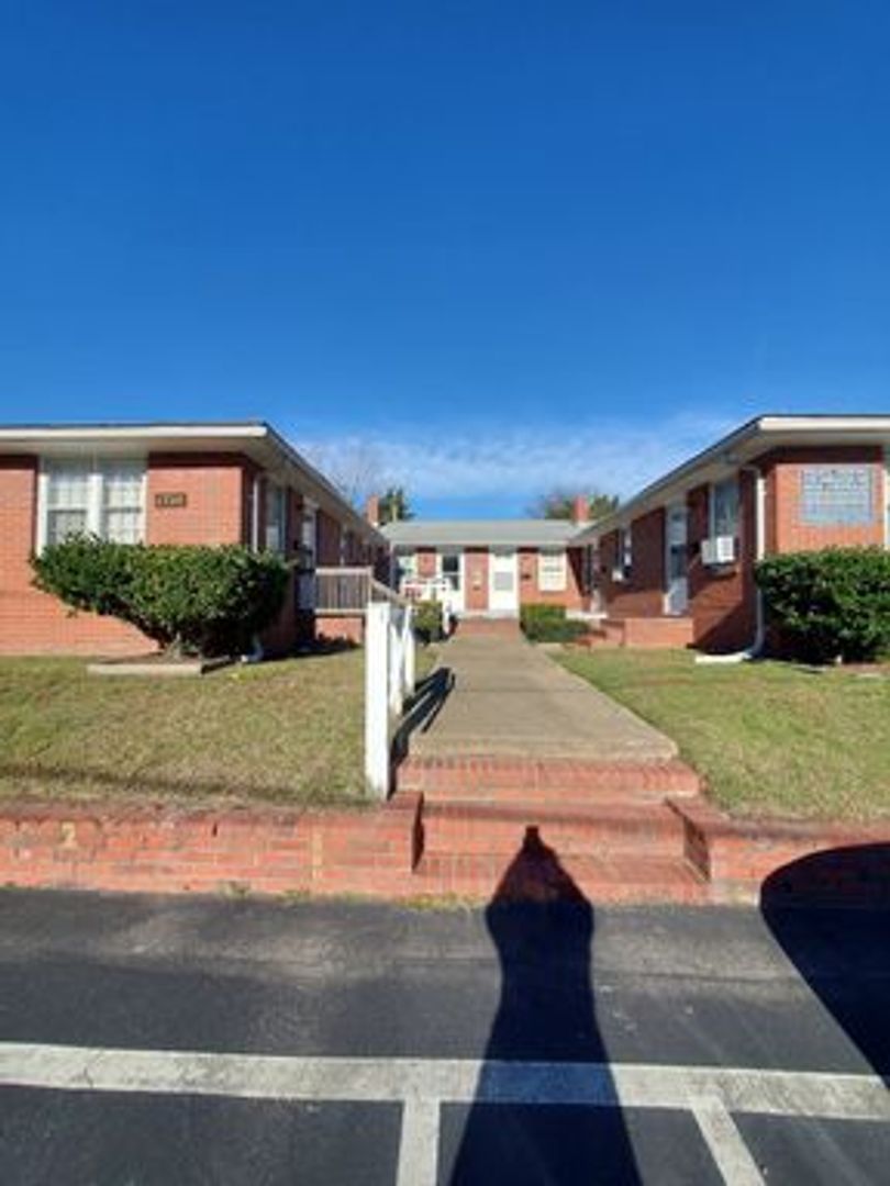 Norfolk Apartment: 1710 Kingston Ave- Apt 5