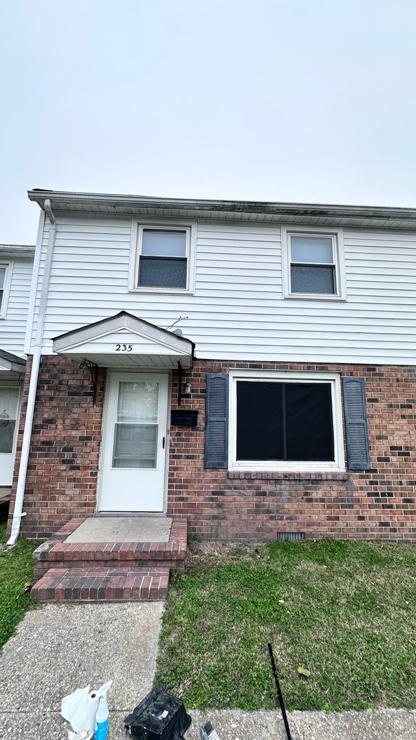 Portsmouth Apartment: Edison Building