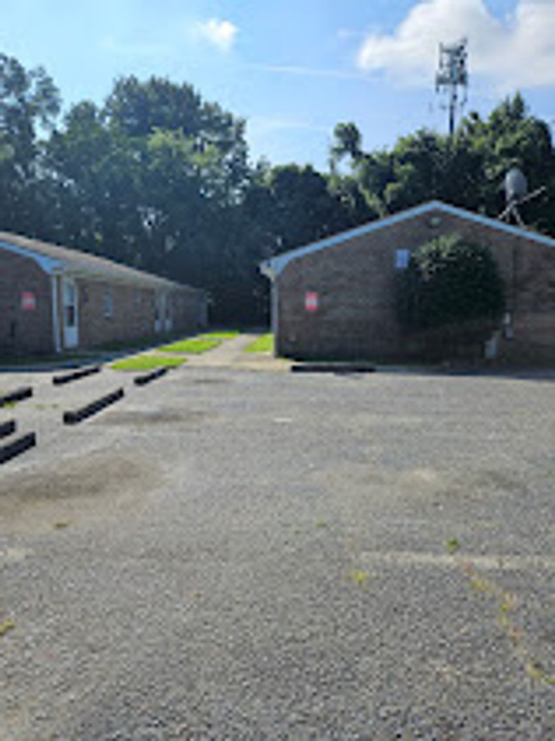 Portsmouth Apartment: 3587 Gum Drive