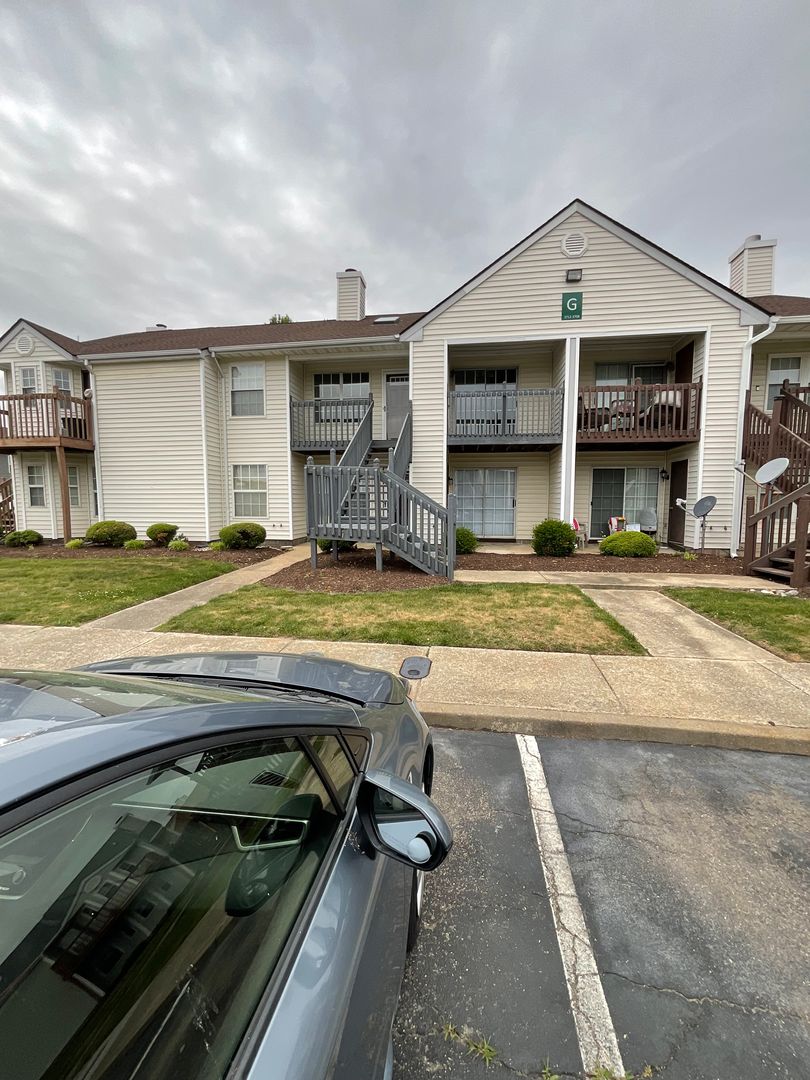 Portsmouth House: 3710 Towne Point Rd #B