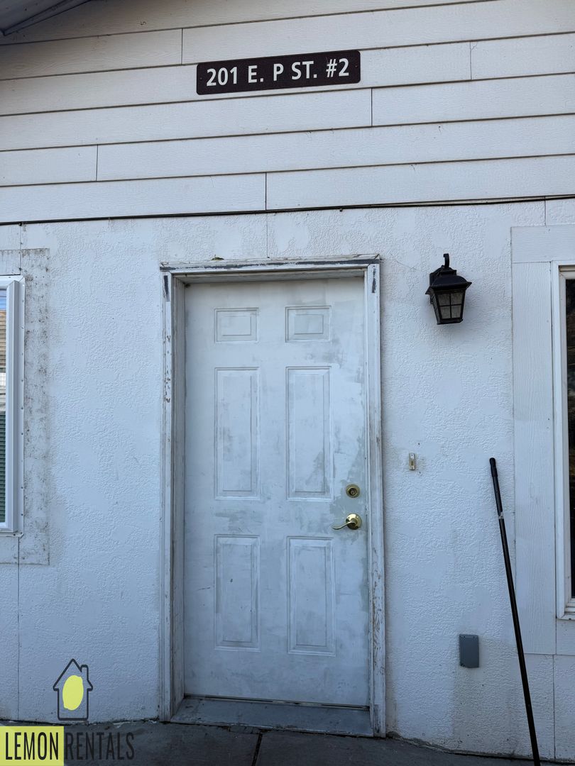 Yakima Apartment: 201 E "P" St