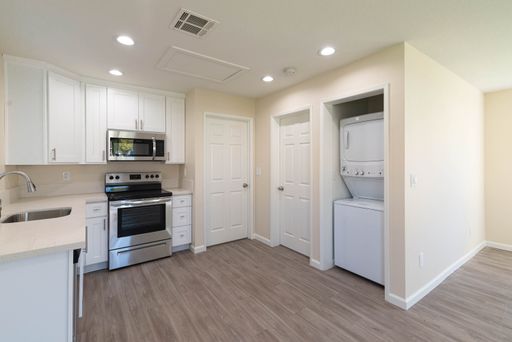 Beautiful 1 Bedroom, 1 Bathroom Apartment Home for Rent