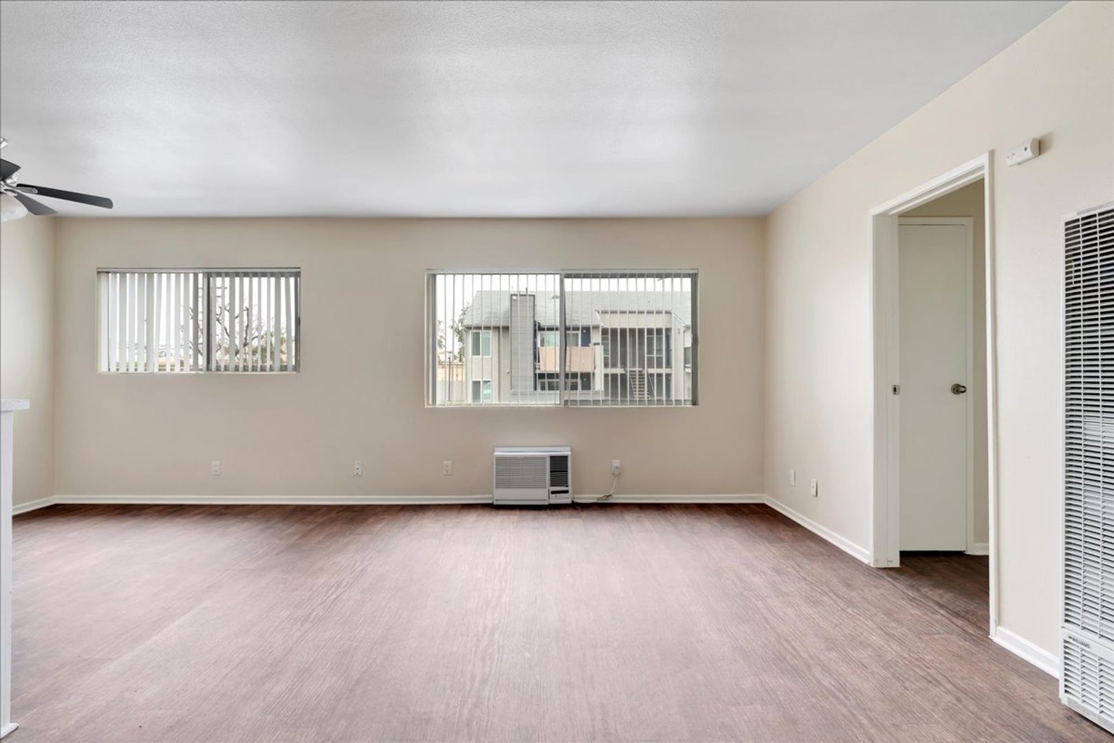 Riverside Apartment: 4112 Melrose Street