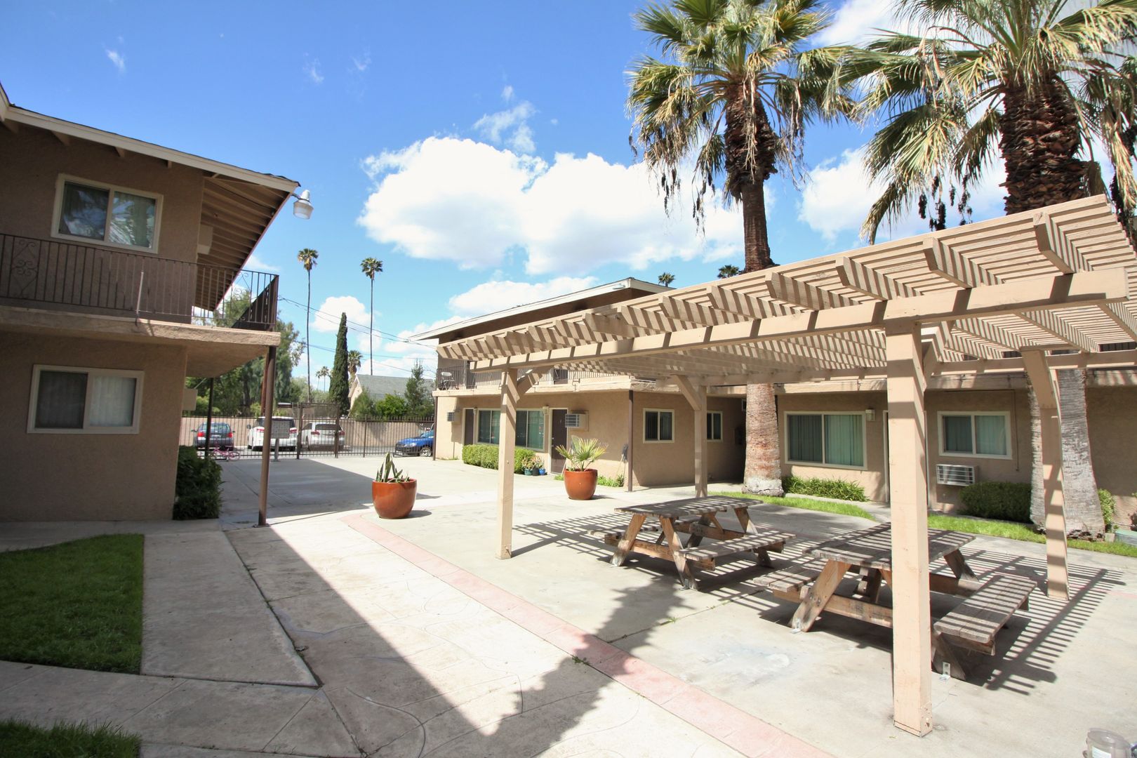 Park Village, Riverside