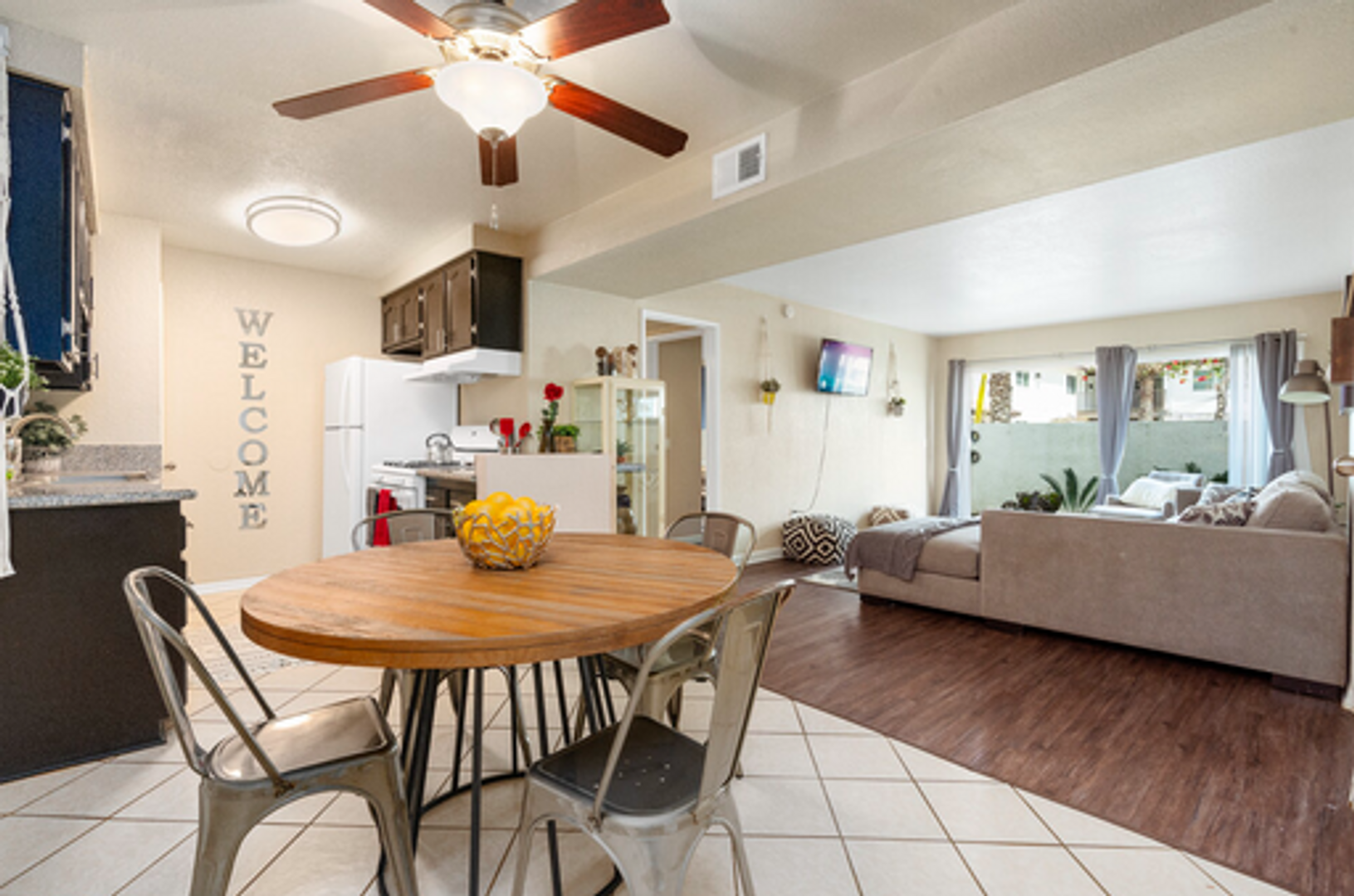 Riverside Apartment: 3996 Iowa Ave