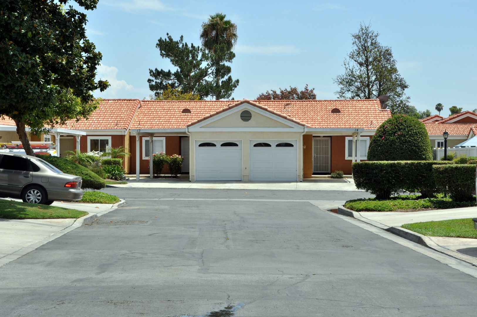 Concord Villas, Riverside