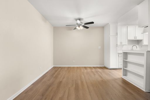 Newly Renovated 2 Bedroom 1 Bath Apartment in Riverside – photo 1