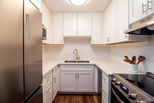 Newly Renovated Union On Bellevue Apartments - Fully Furnished - 1/2 off 1st months rent – photo 1