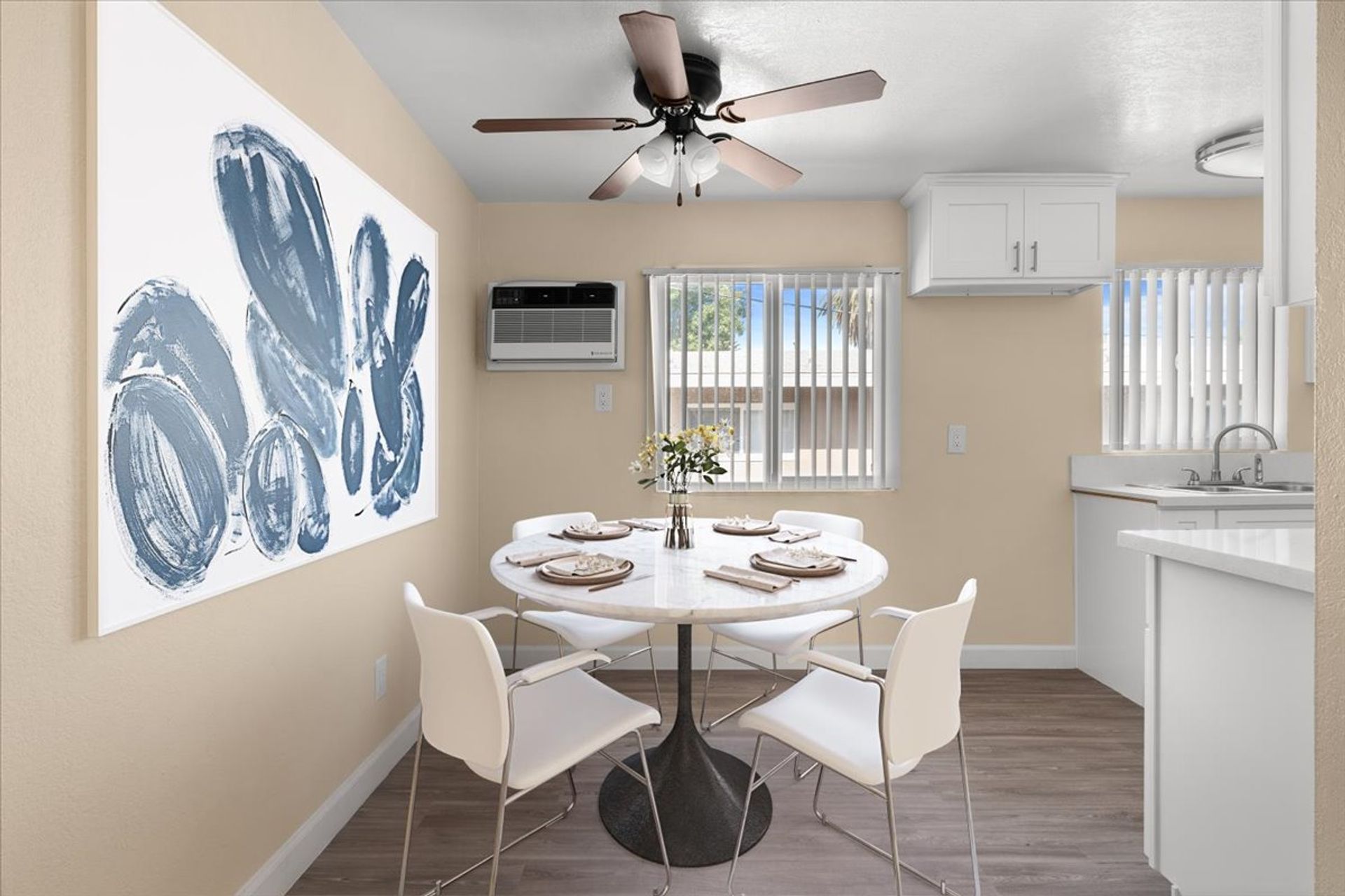 Riverside Apartment: 2045 W Linden Street