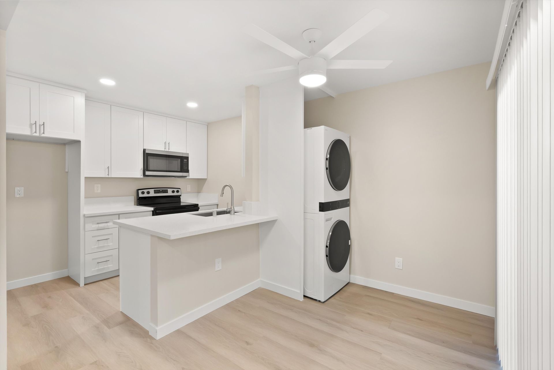 Riverside Apartment: 6673 Palm Ave