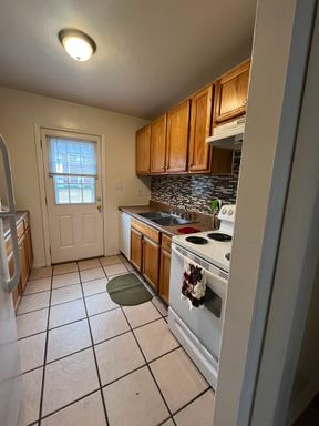 Fully Renovated 3-Bedroom/1-Bathroom Townhome