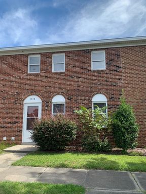 Fully Renovated 3-Bedroom/1-Bathroom Townhome