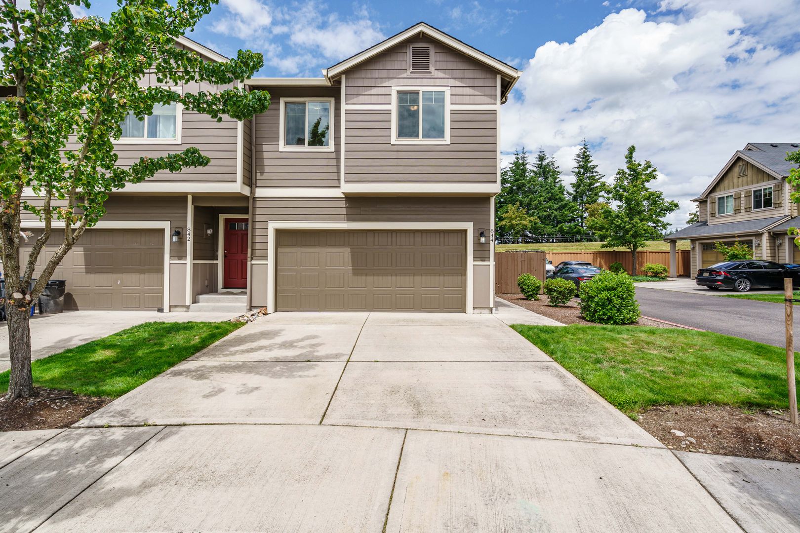 Vancouver House: 844 NE 109th Court