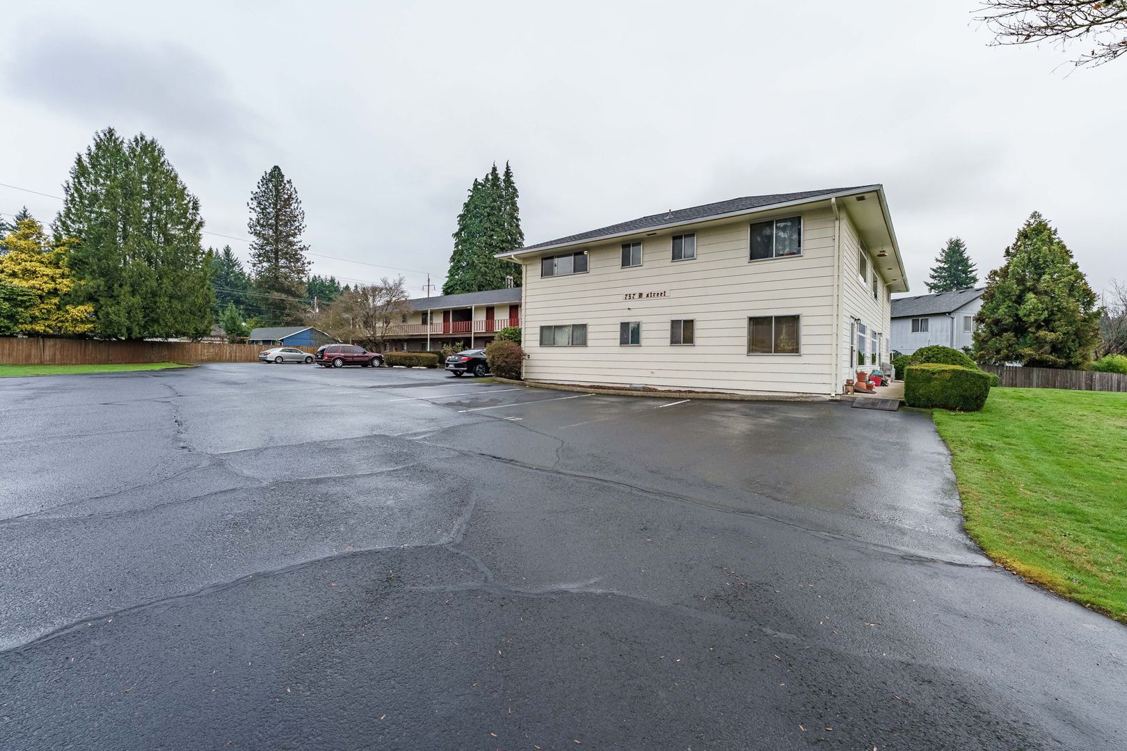 Washougal Apartment: 757 B Street