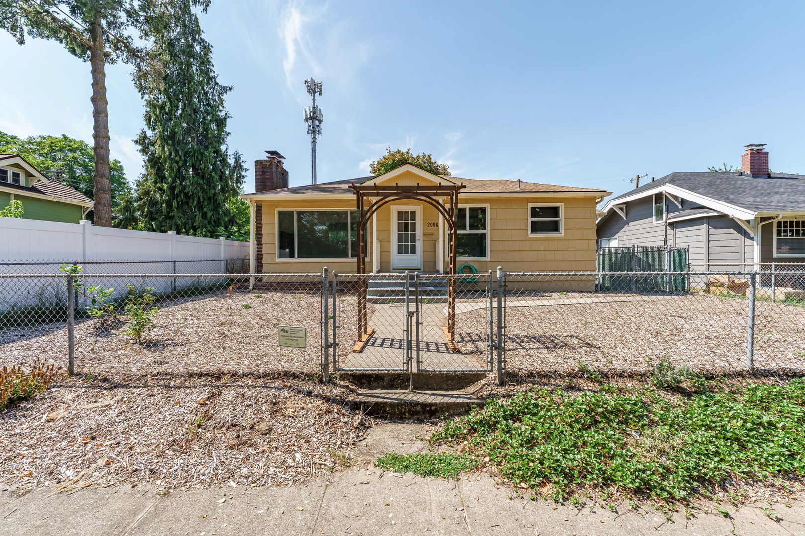 Vancouver Apartment: 2006 Thompson