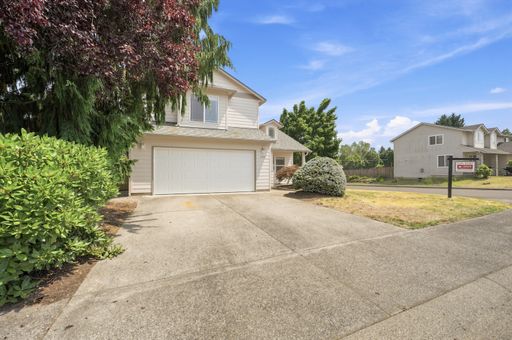 Spacious 3 Bedroom Home in East Vancouver – Great Location Near Harmony & Union Schools – photo 1