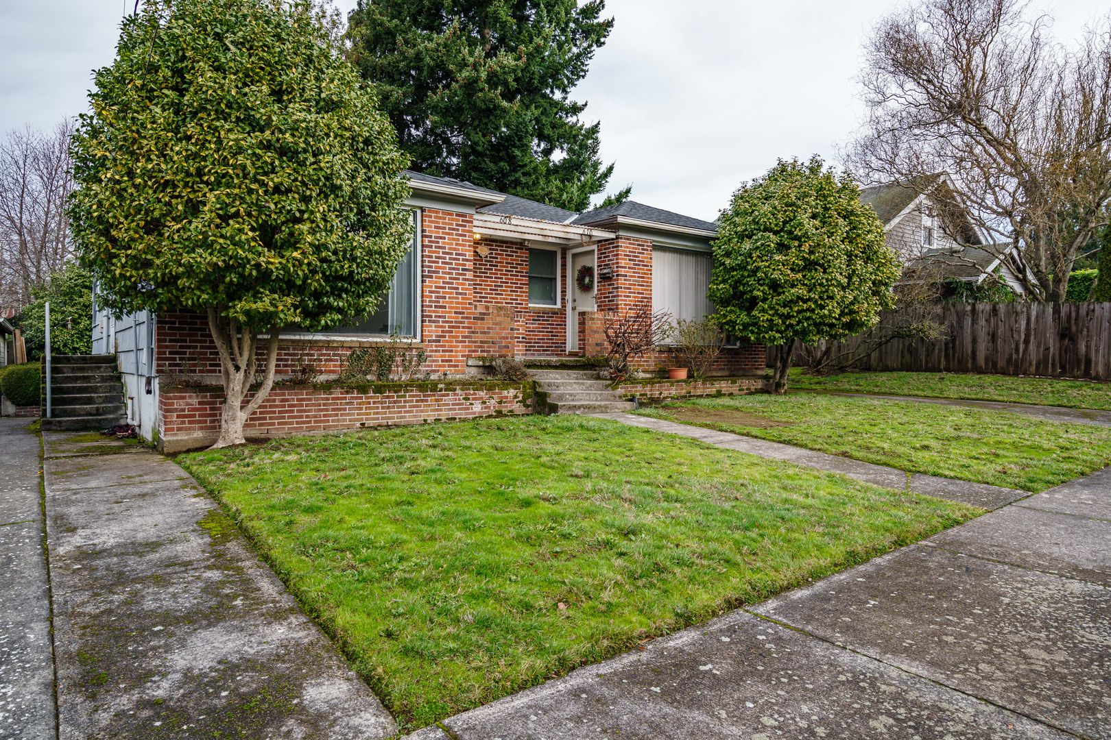 Vancouver Apartment: E 17th Street