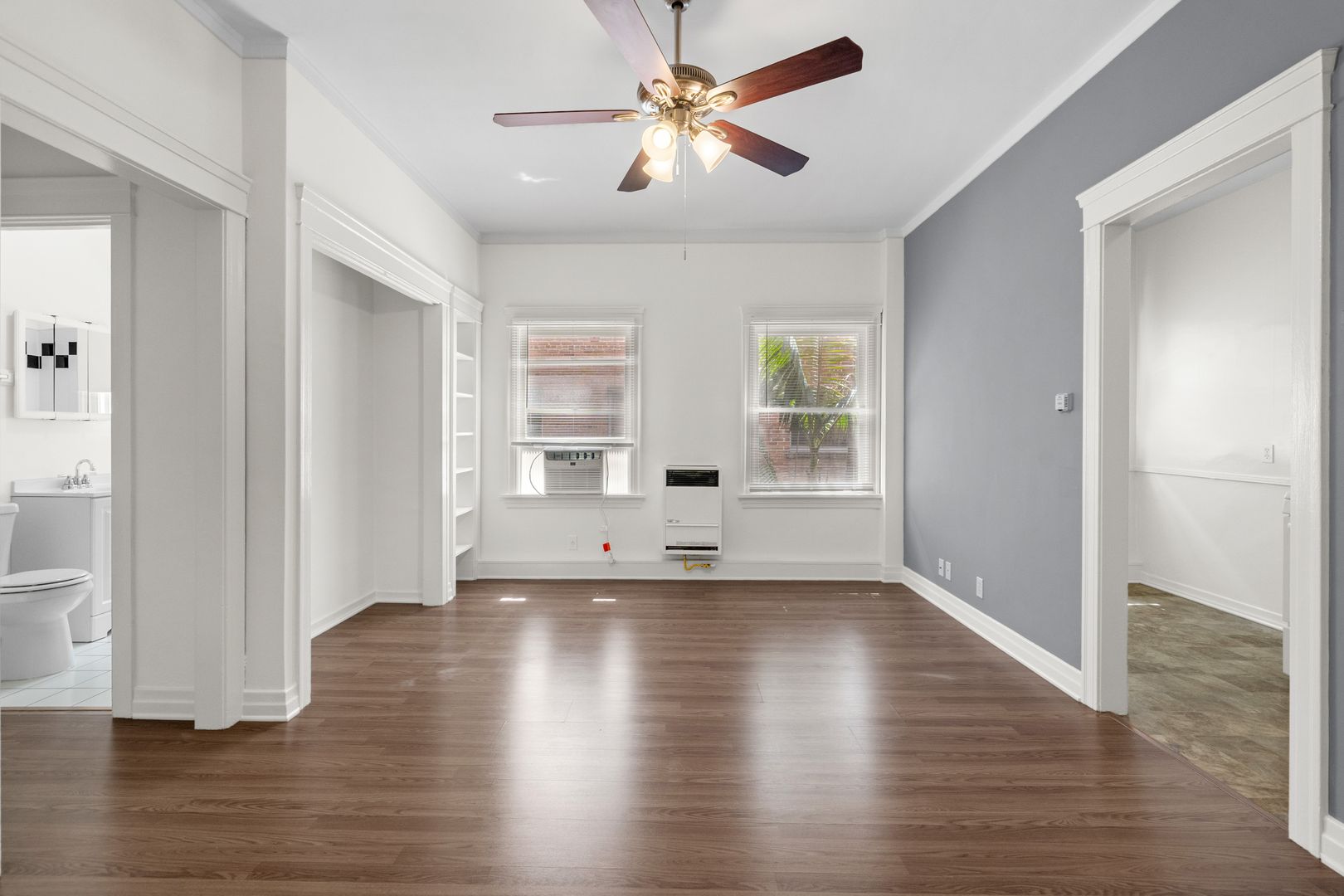 Los Angeles Apartment: 1611 Schrader Blvd