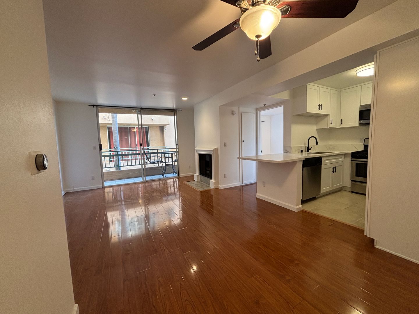 Los Angeles Apartment: 1215 N Sycamore Ave