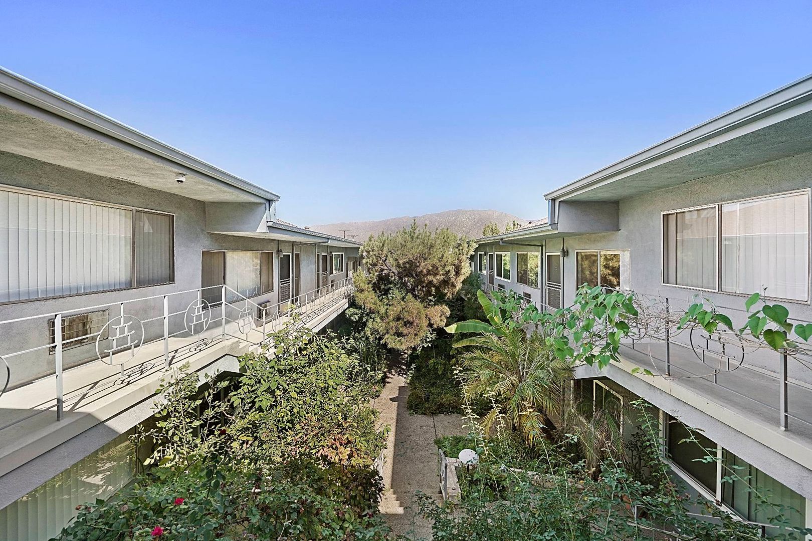 Sunland Apartment: 8231 Wyngate St