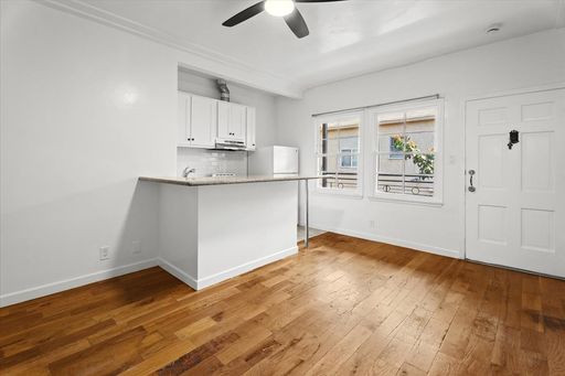 One Bedroom Unit In The Heart Of Koreatown! – photo 1