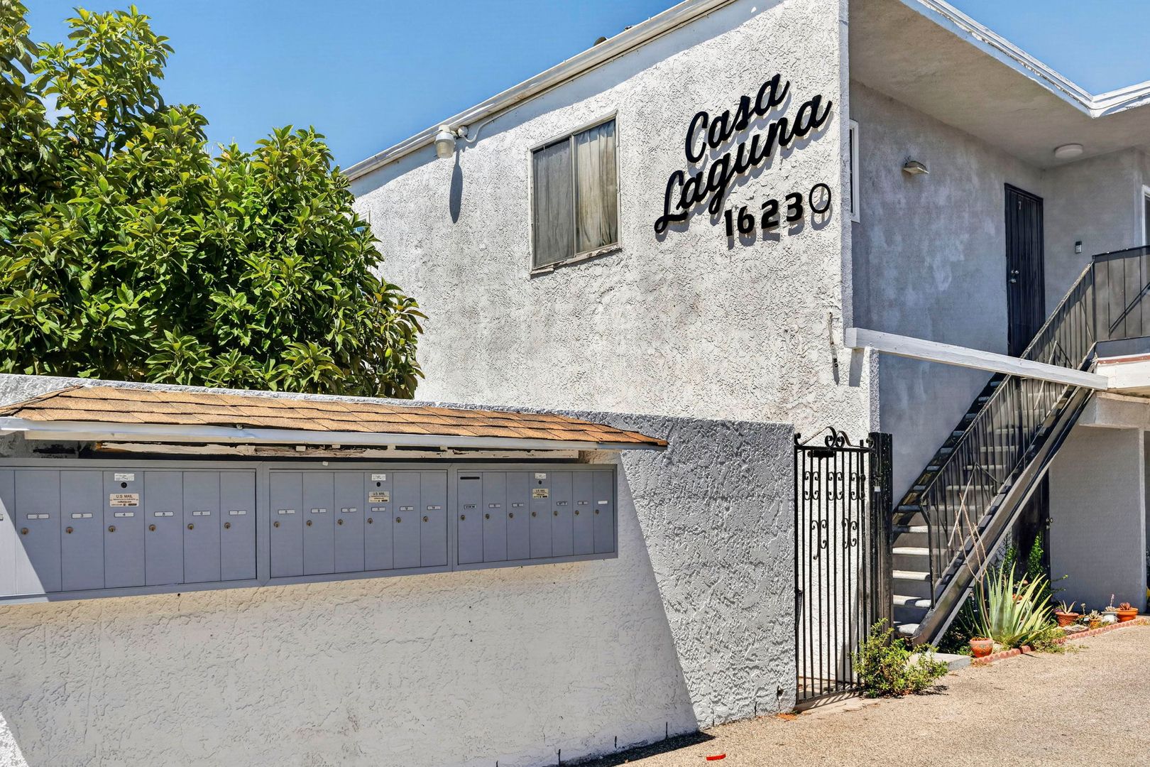 Bellflower Apartment: 16230 Cornuta Avenue