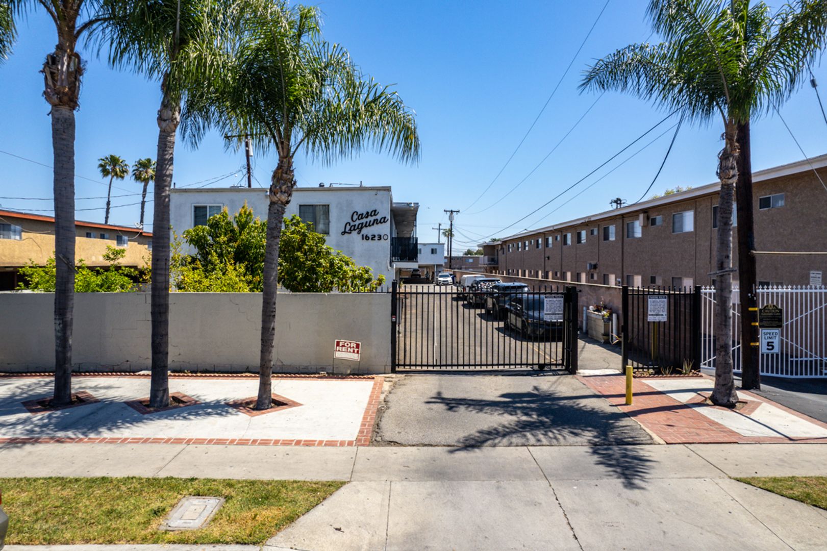 Bellflower Apartment: 16230 Cornuta Avenue