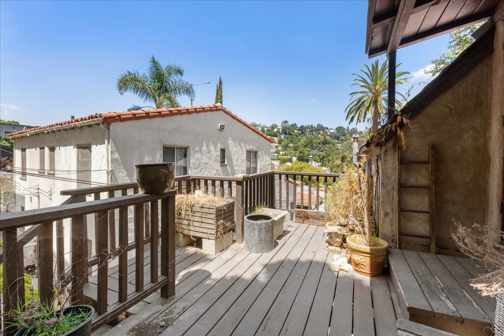 Los Angeles Apartment: 1884-86 Silver Lake Blvd
