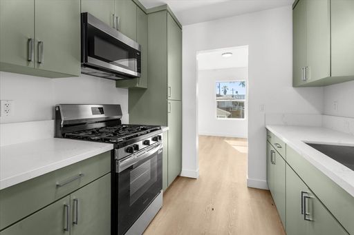 Brand New Renovated 1 Bedroom In Valley Village – One Month Free! – photo 1