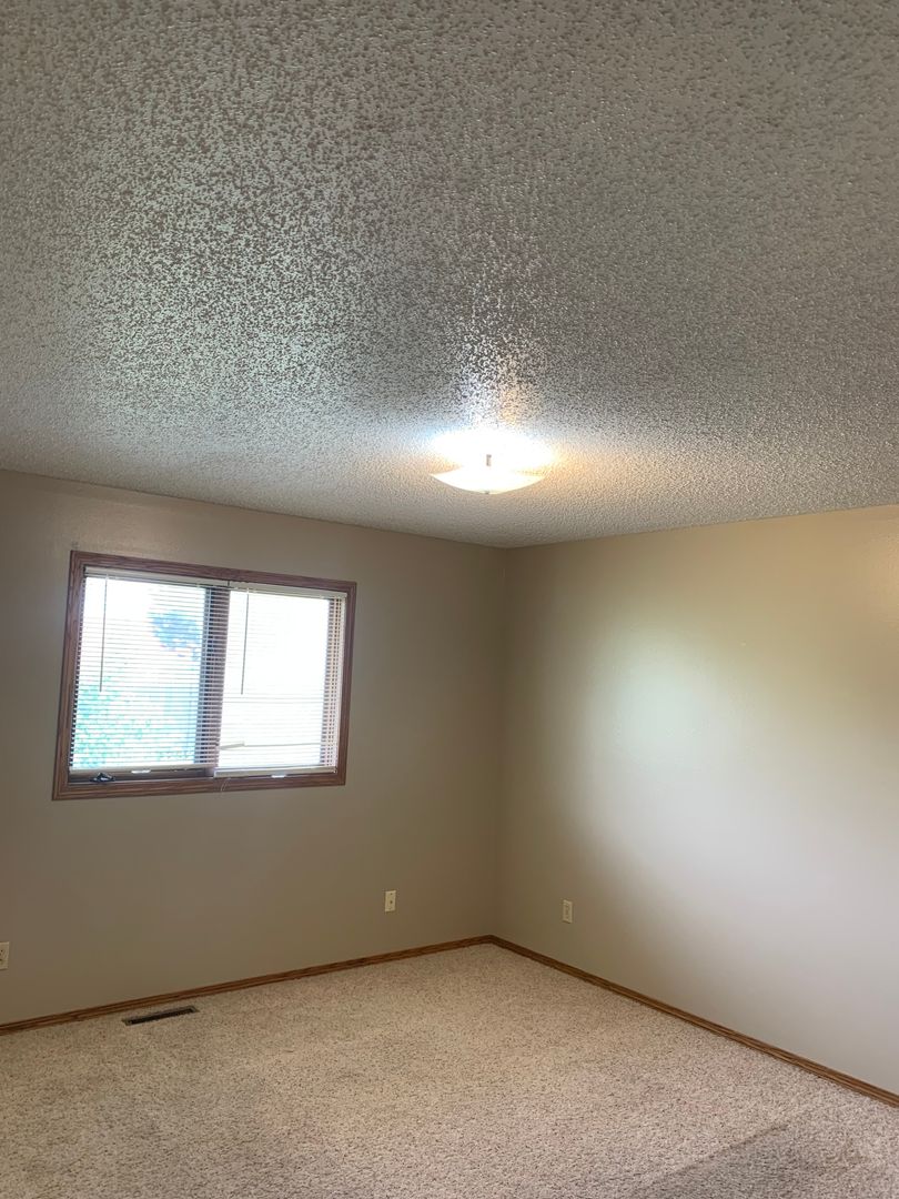 1418 Hillview Dr. Unit B, Norfolk, NE 68701