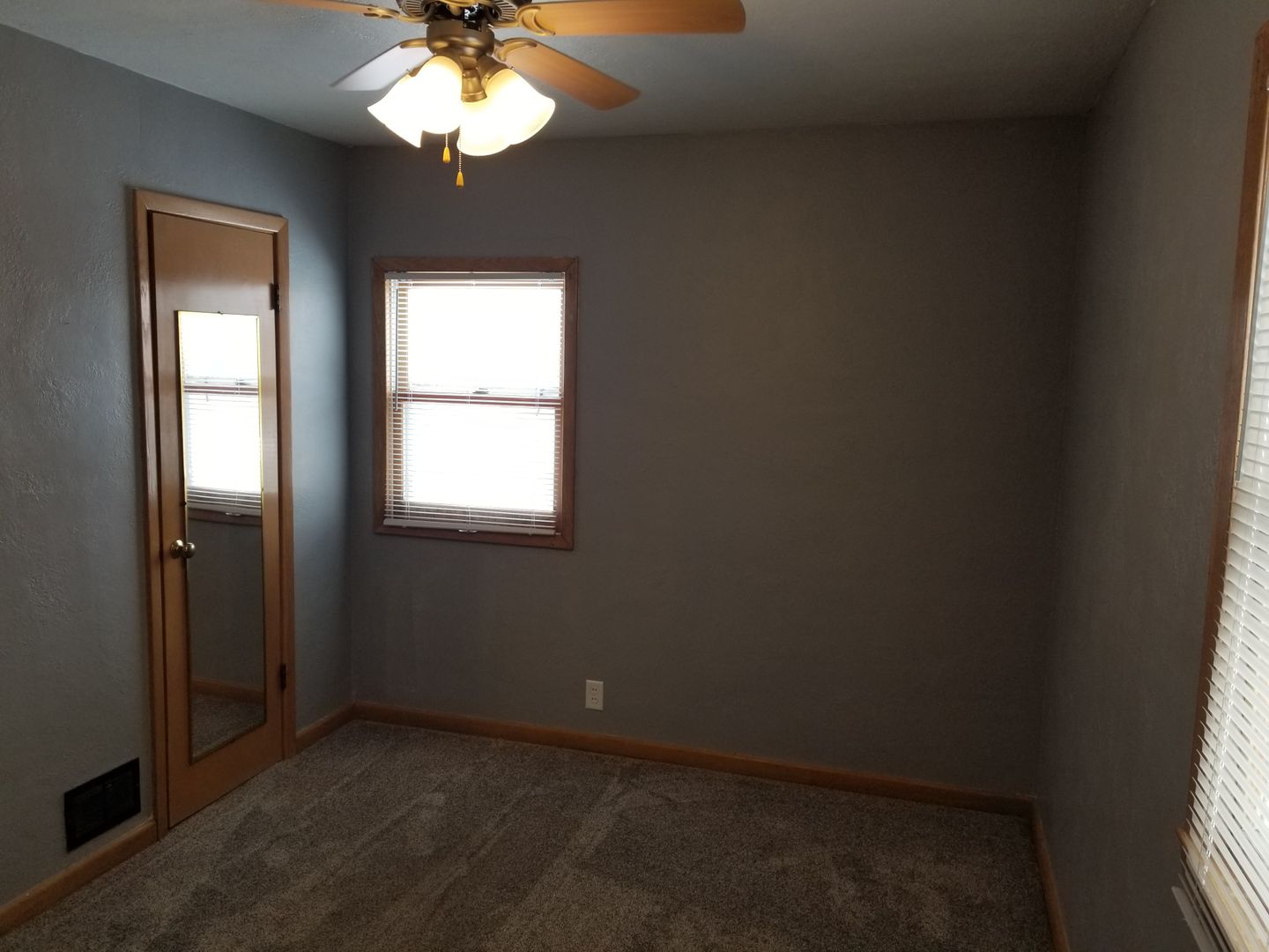 513 W Walnut Ave, Norfolk, NE 68701