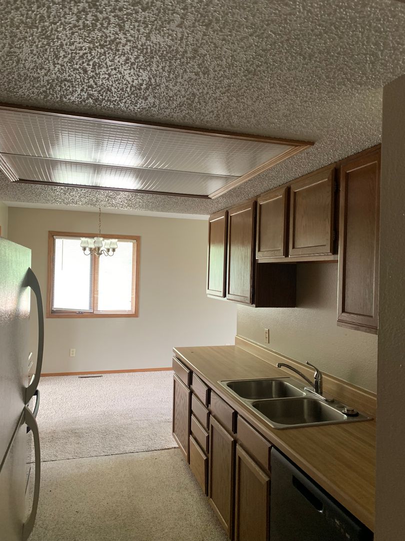 1418 Hillview Dr. Unit B, Norfolk, NE 68701