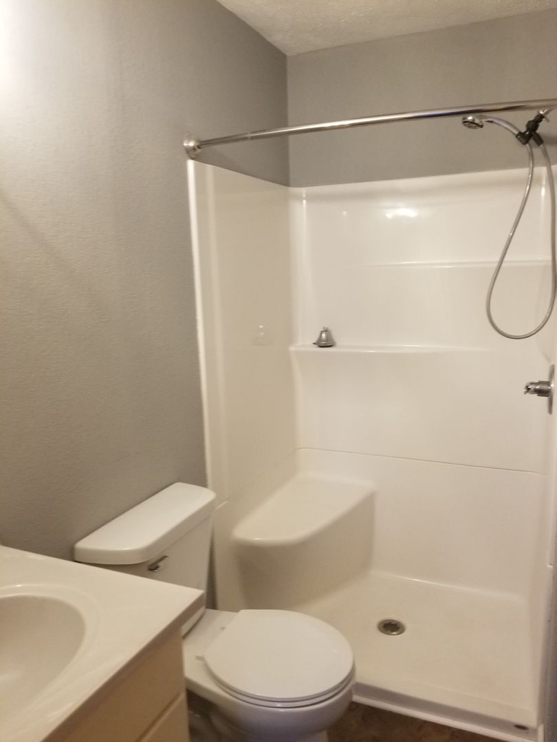 513 W Walnut Ave, Norfolk, NE 68701