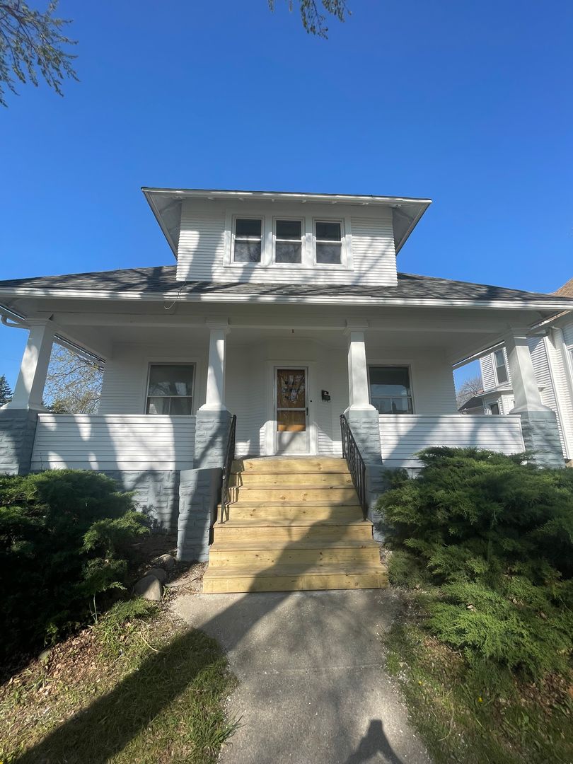 Norfolk House: 107 N. 10th