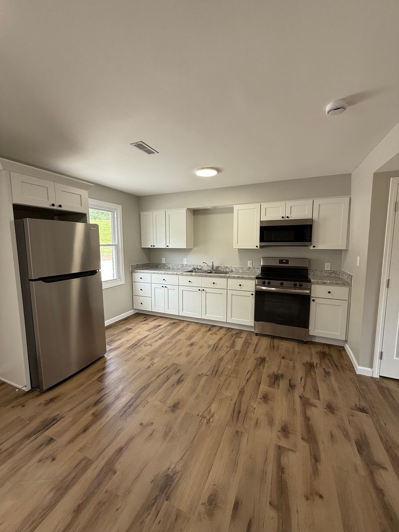 Cape Girardeau Apartment: 2834 Independence St.
